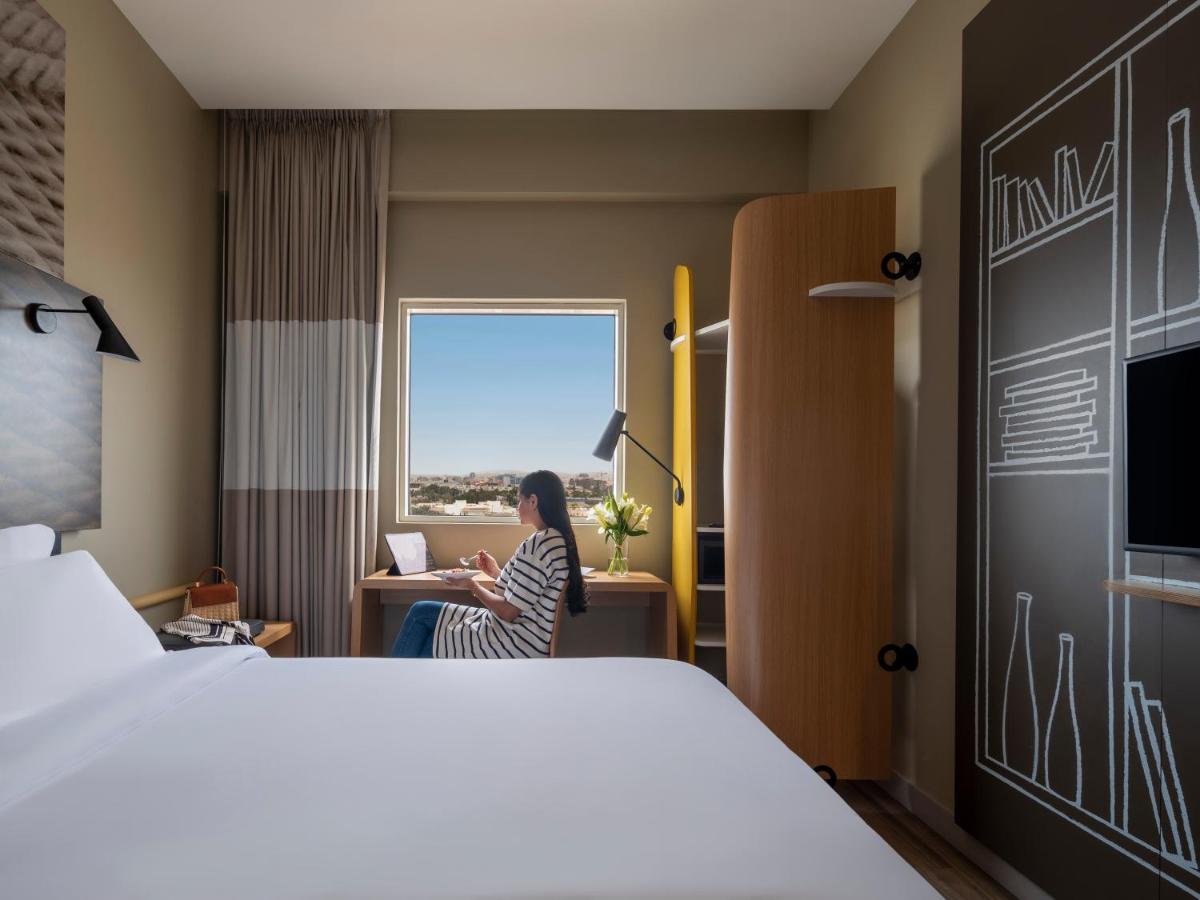 Ibis Jeddah Malik Road Hotel Bagian luar foto