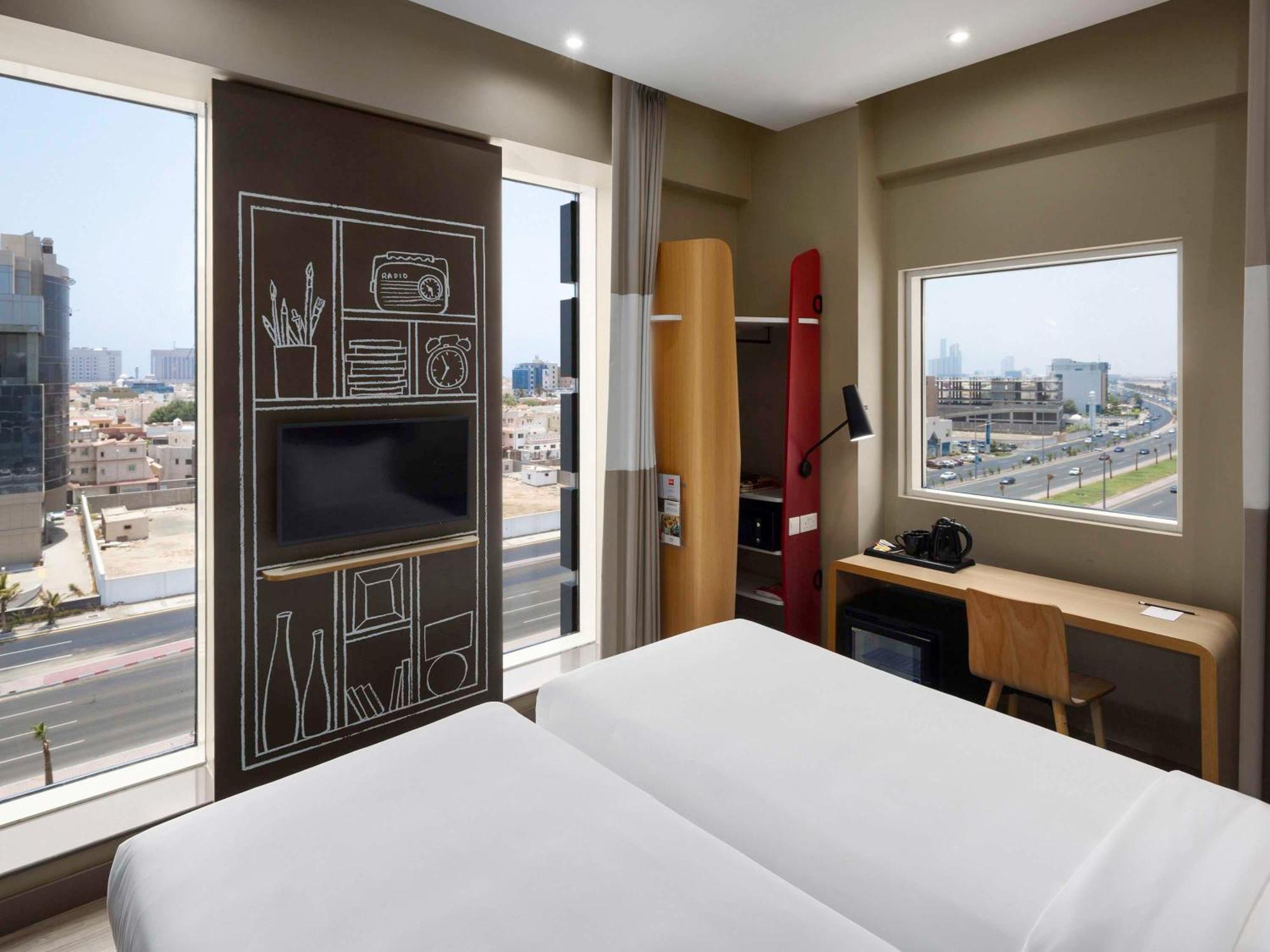 Ibis Jeddah Malik Road Hotel Bagian luar foto