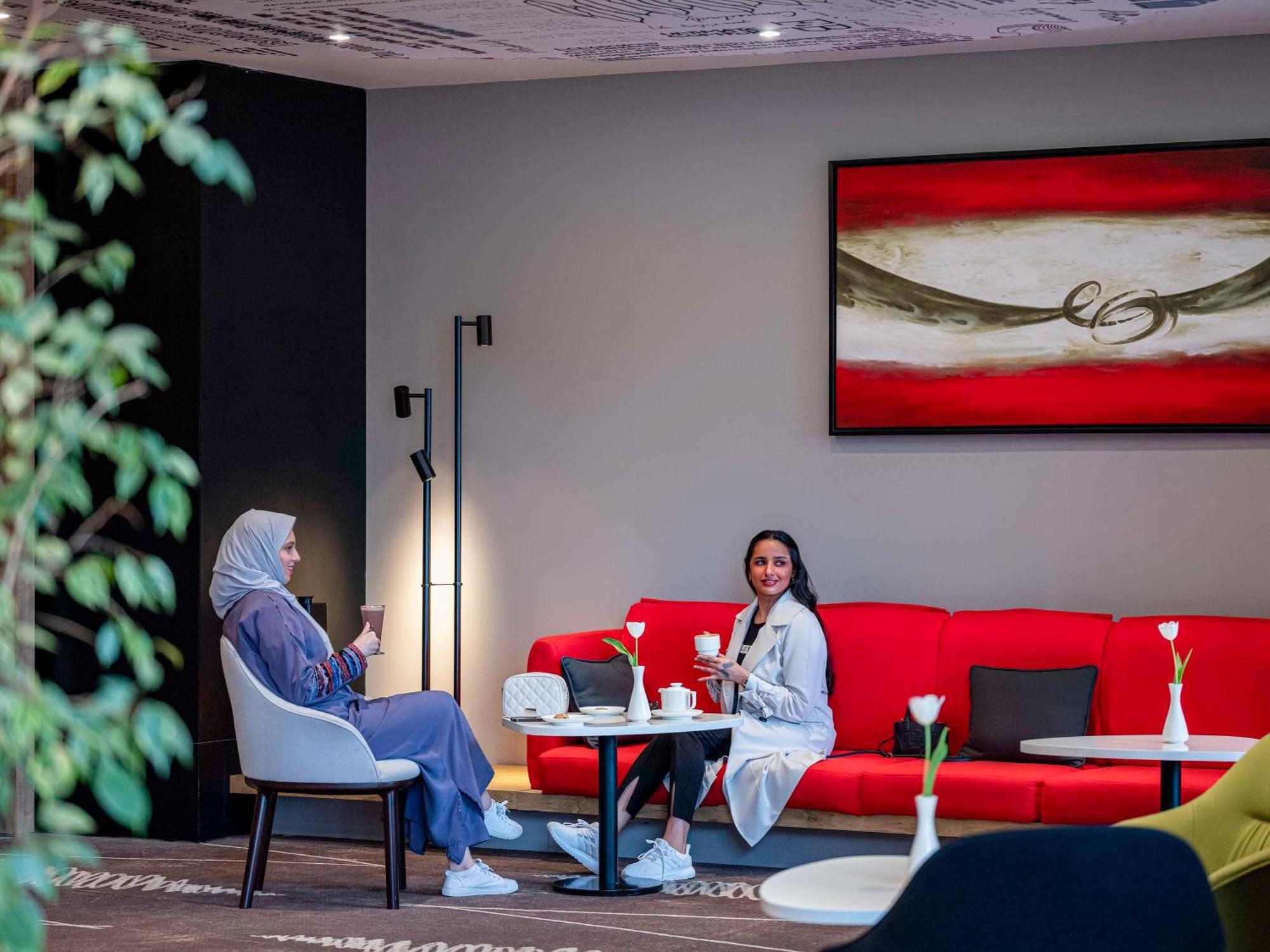 Ibis Jeddah Malik Road Hotel Bagian luar foto