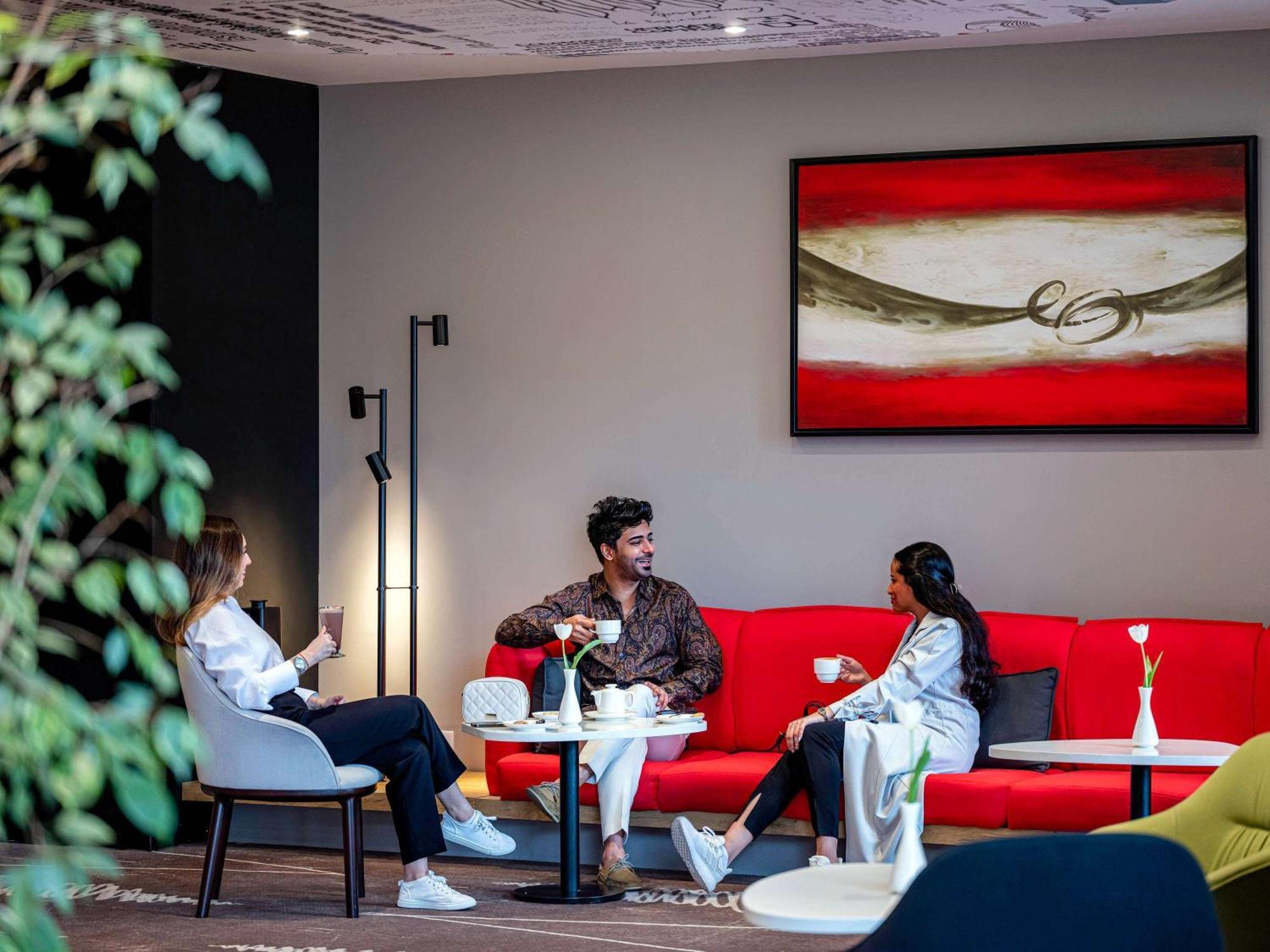 Ibis Jeddah Malik Road Hotel Bagian luar foto