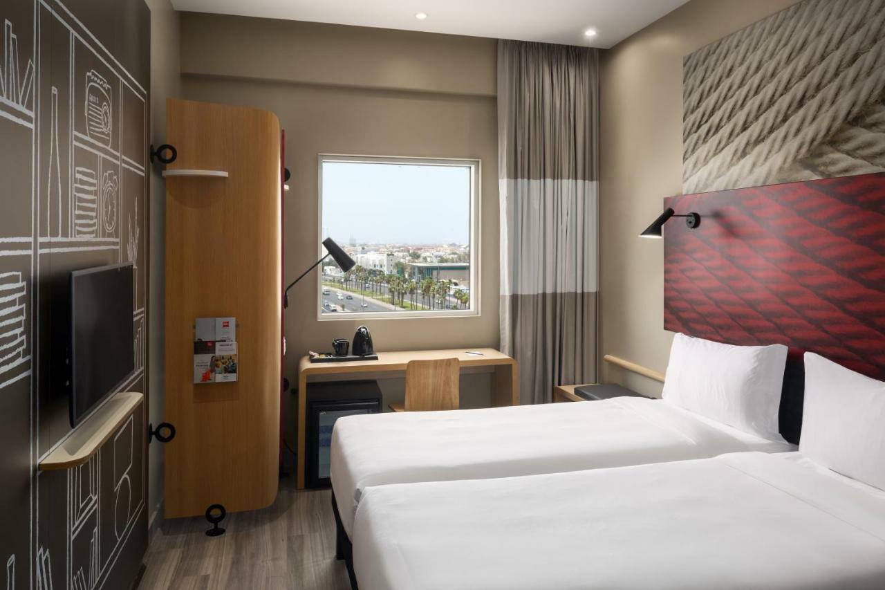 Ibis Jeddah Malik Road Hotel Bagian luar foto